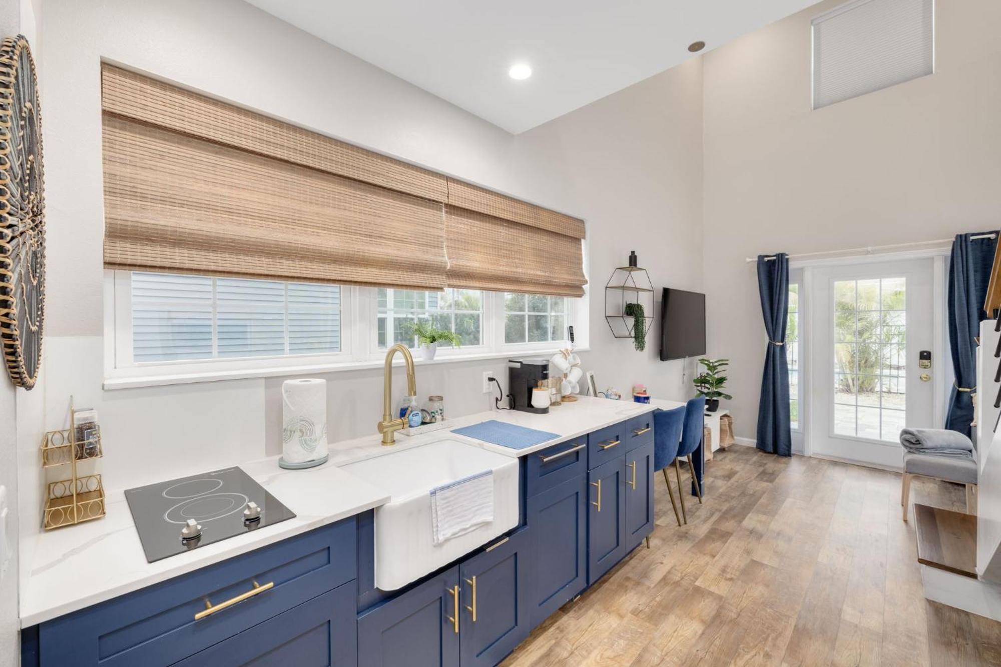 Shelly - Cozy 1 Bedroom Tiny Home With Pool Dunedin Exterior photo